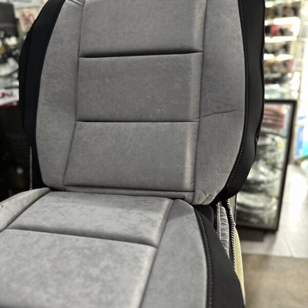 IMG_5339-scaled-1.jpg FUNDA ASIENTO HR KING - NEGRO/GRIS OSCURO